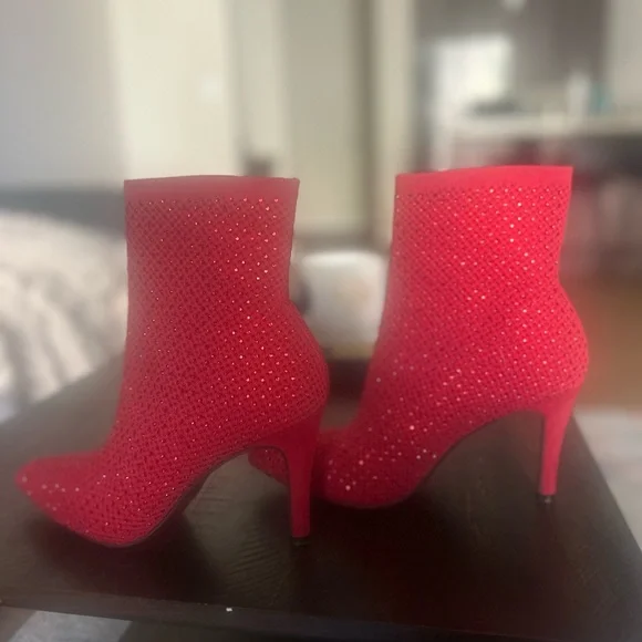 MIA red mercy boots - Picture 4 of 6